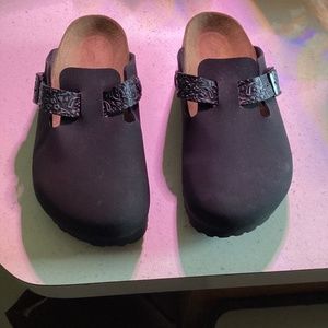 Birki’s by Birkenstock Clogs size 8